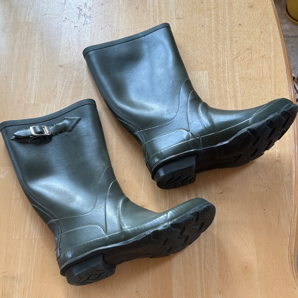 LL Bean Wellie --Olive Green Rubber Rain Boots with Buckle☔️